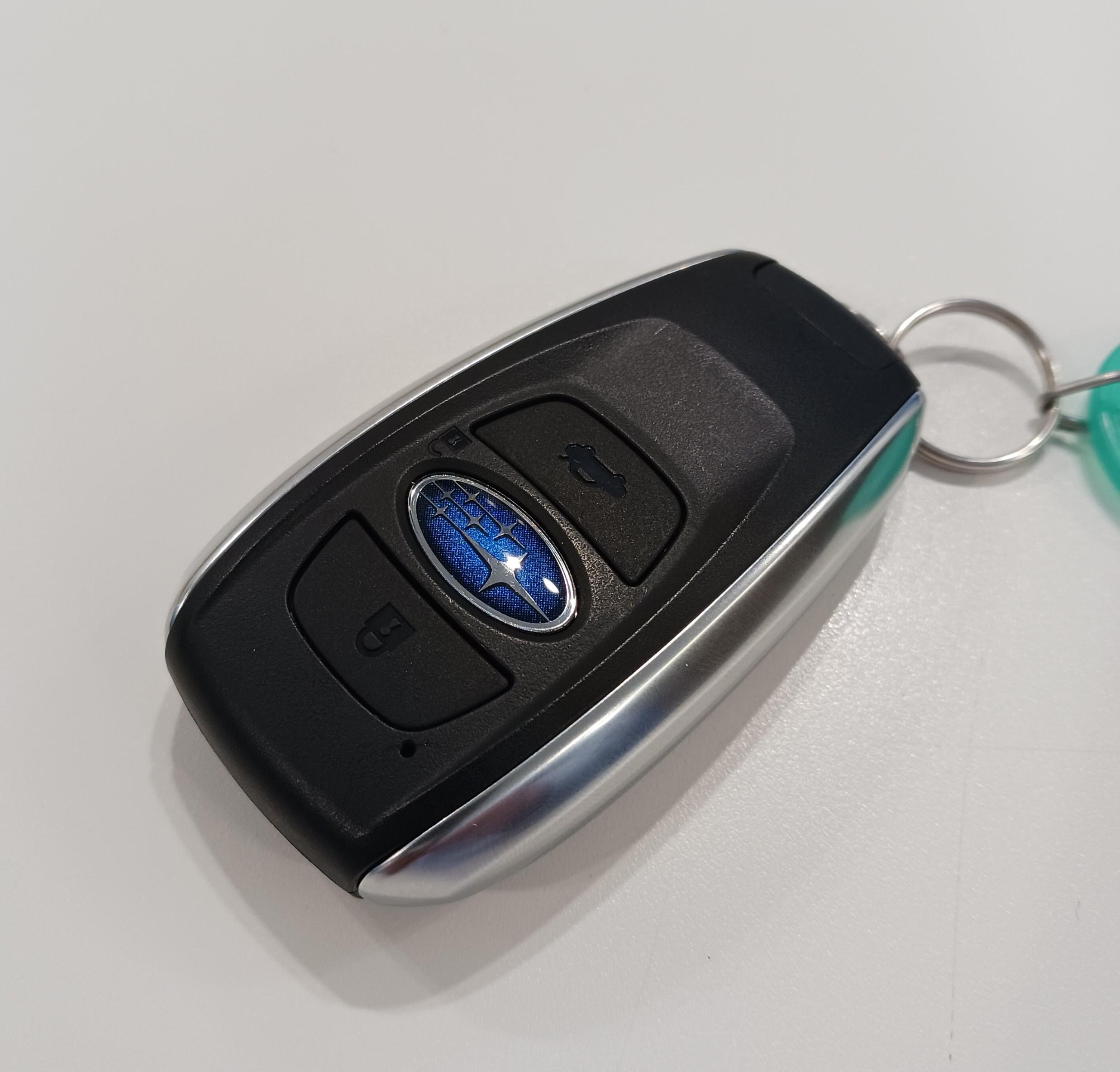 スバルのカギの電池交換のやり方・・・です！